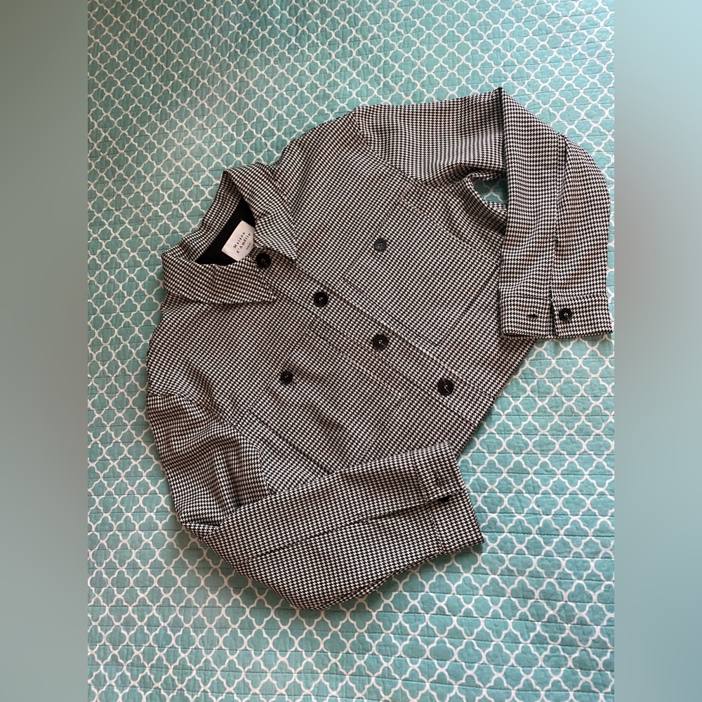 Maison d’ Amelie Cropped Blazer